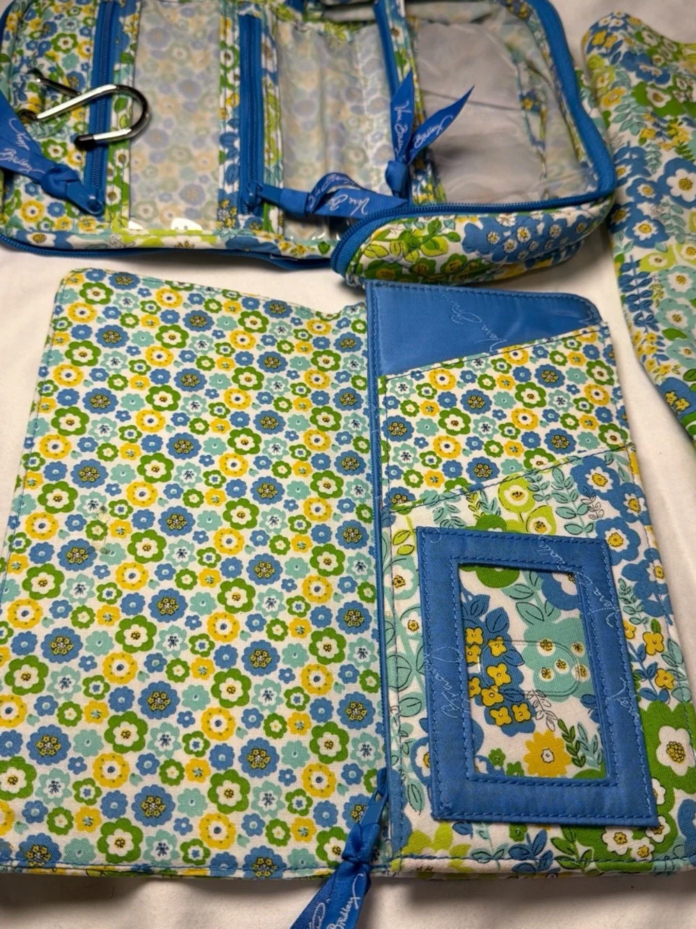 Vera Bradley retired 2012 pattern Limes Up in excellent condition 3 pieces set
